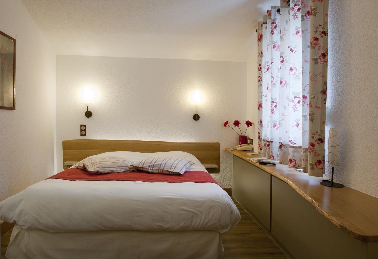 Logis Le Cheval Rouge Hotel Sainte-Menehould Phòng bức ảnh