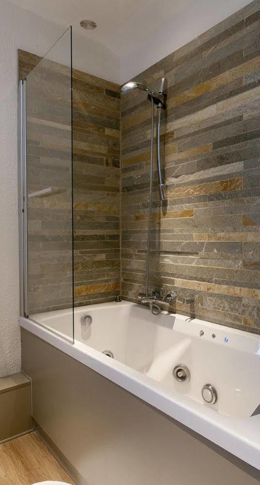 Logis Le Cheval Rouge Hotel Sainte-Menehould Ngoại thất bức ảnh