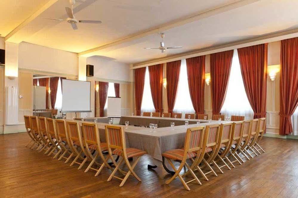 Logis Le Cheval Rouge Hotel Sainte-Menehould Ngoại thất bức ảnh